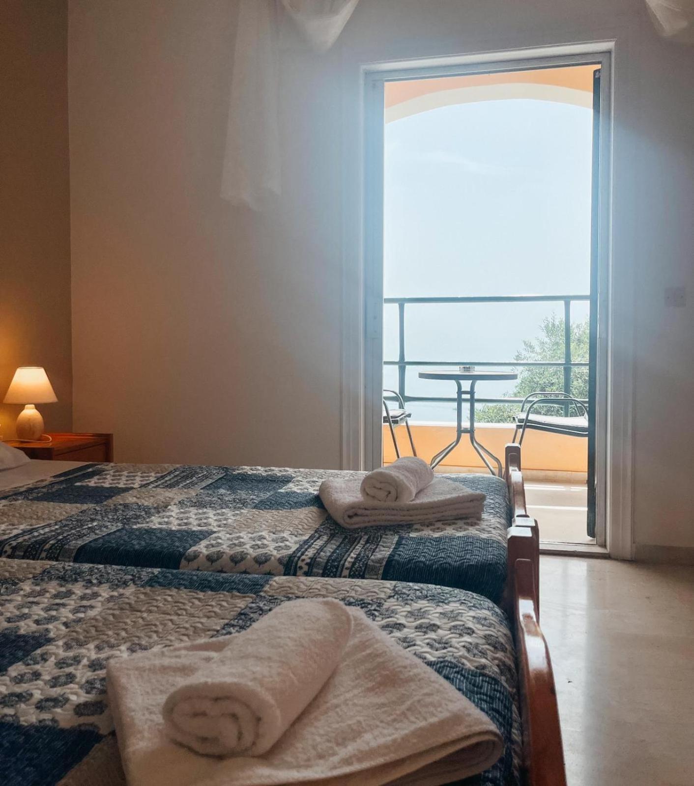 Silent Bay Apartments Katávolos Esterno foto
