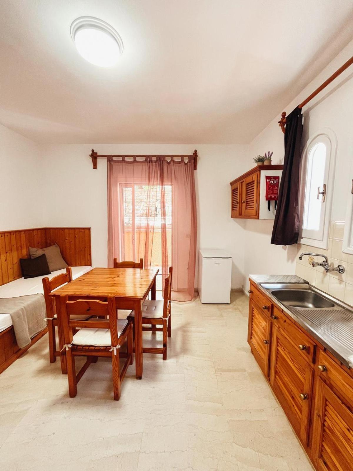 Silent Bay Apartments Katávolos Esterno foto